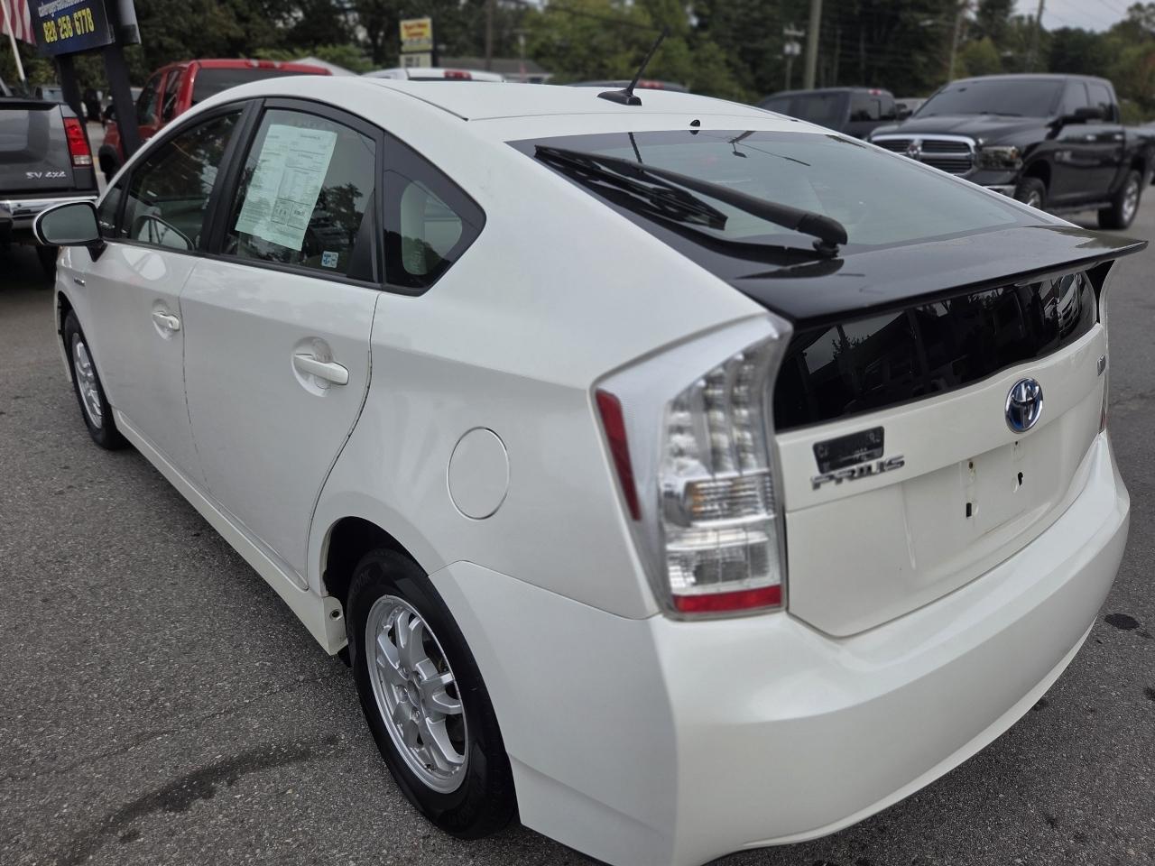 Toyota Prius 5dr HB III (Natl) 2011