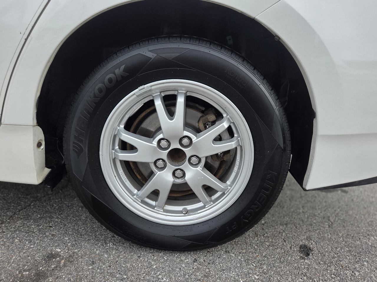 Toyota Prius 5dr HB III (Natl) 2011