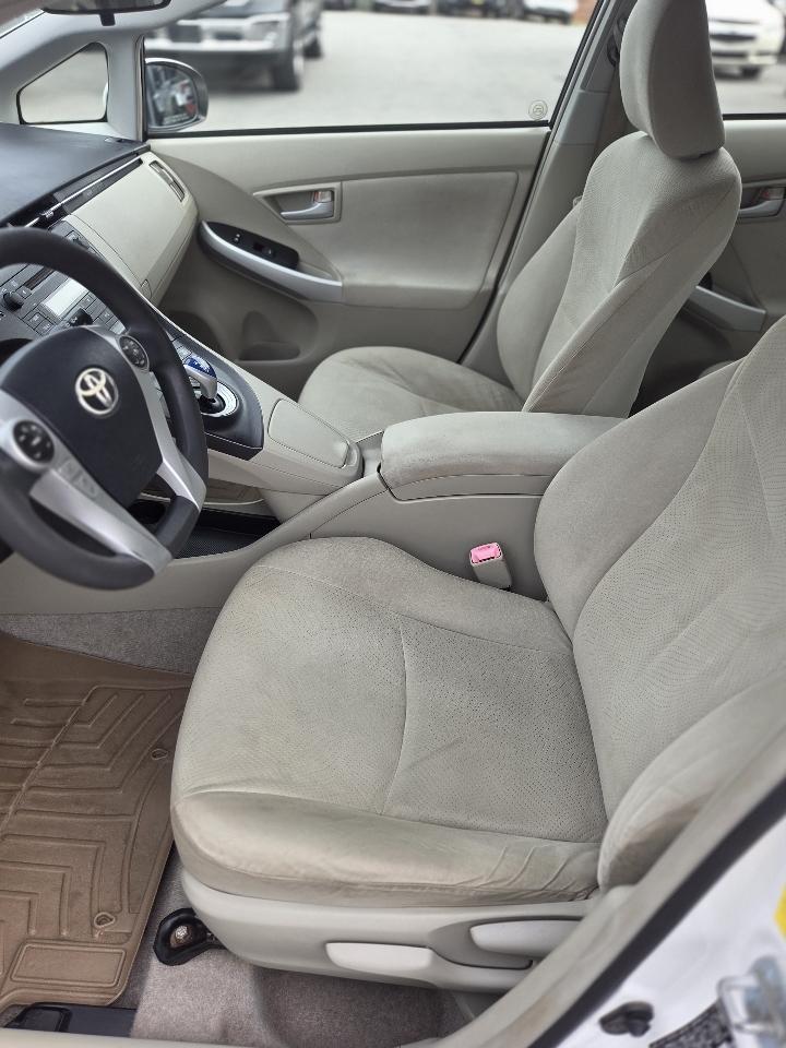 Toyota Prius 5dr HB III (Natl) 2011
