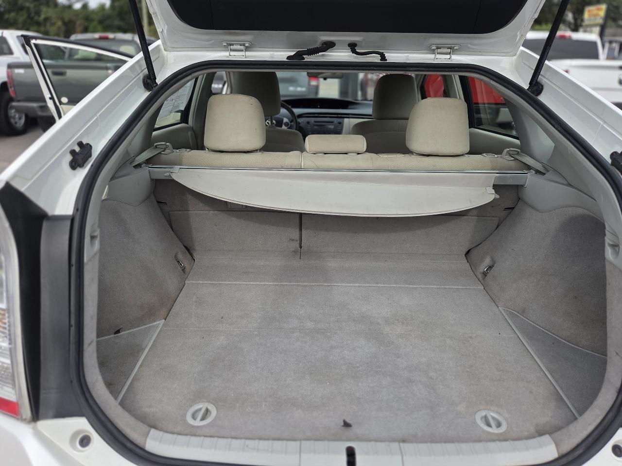 Toyota Prius 5dr HB III (Natl) 2011