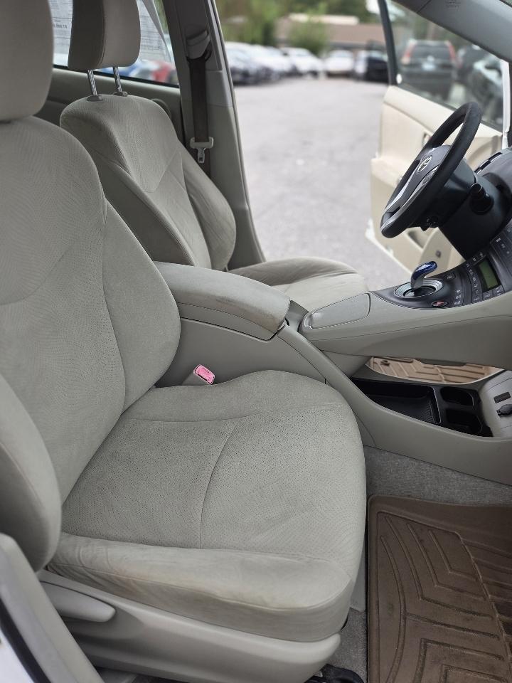Toyota Prius 5dr HB III (Natl) 2011