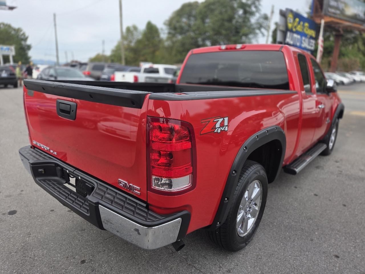 GMC Sierra 1500 4WD Ext Cab 143.5" SLE 2013