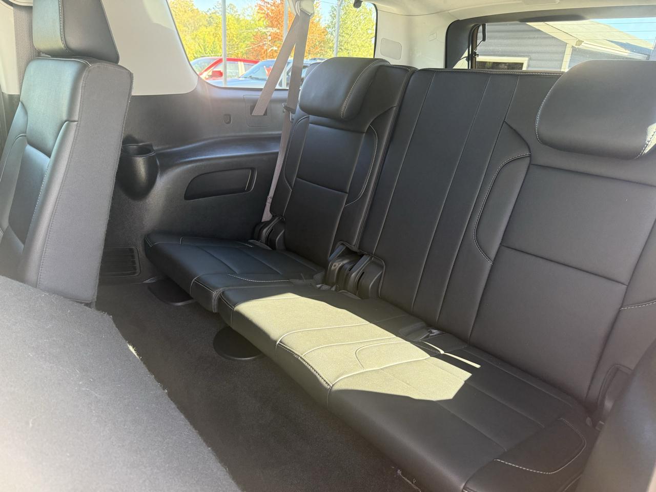 Chevrolet Suburban 4WD 4dr 1500 LT 2017