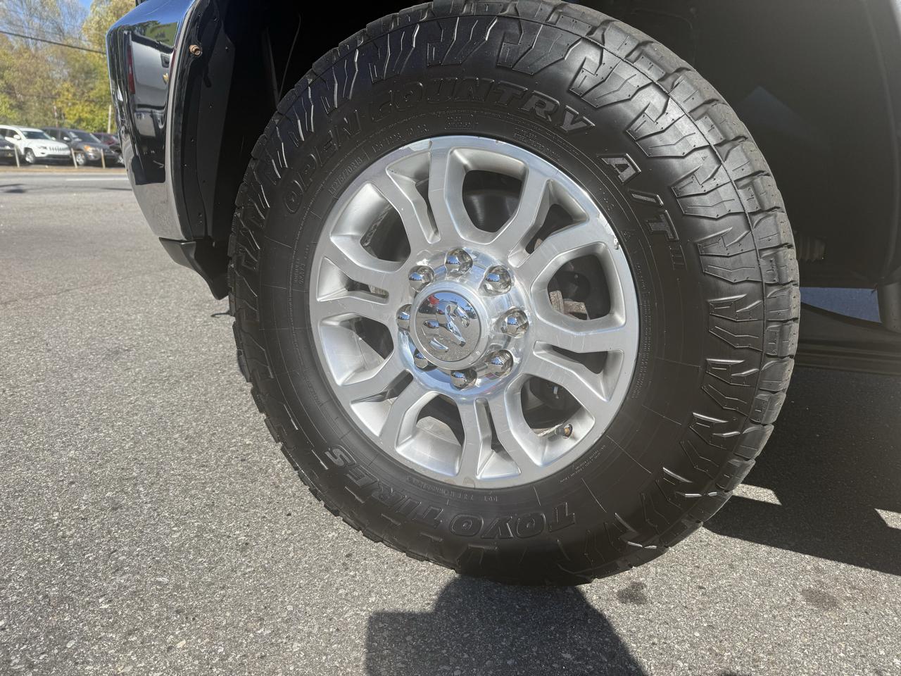 RAM 3500 4WD Crew Cab 169" Laramie 2013