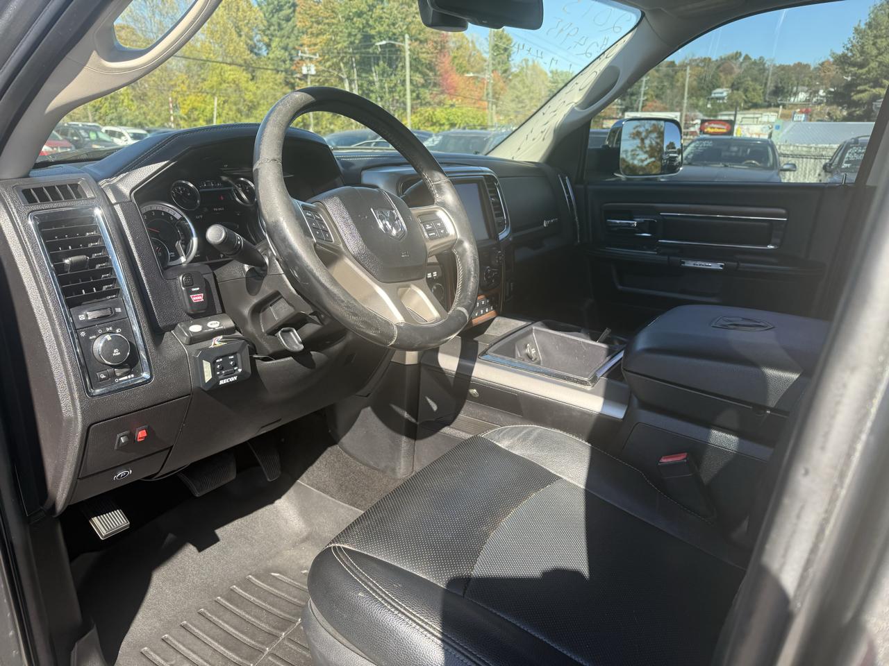 RAM 3500 4WD Crew Cab 169" Laramie 2013