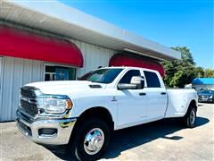 2023 RAM 3500  2023 RAM 3500