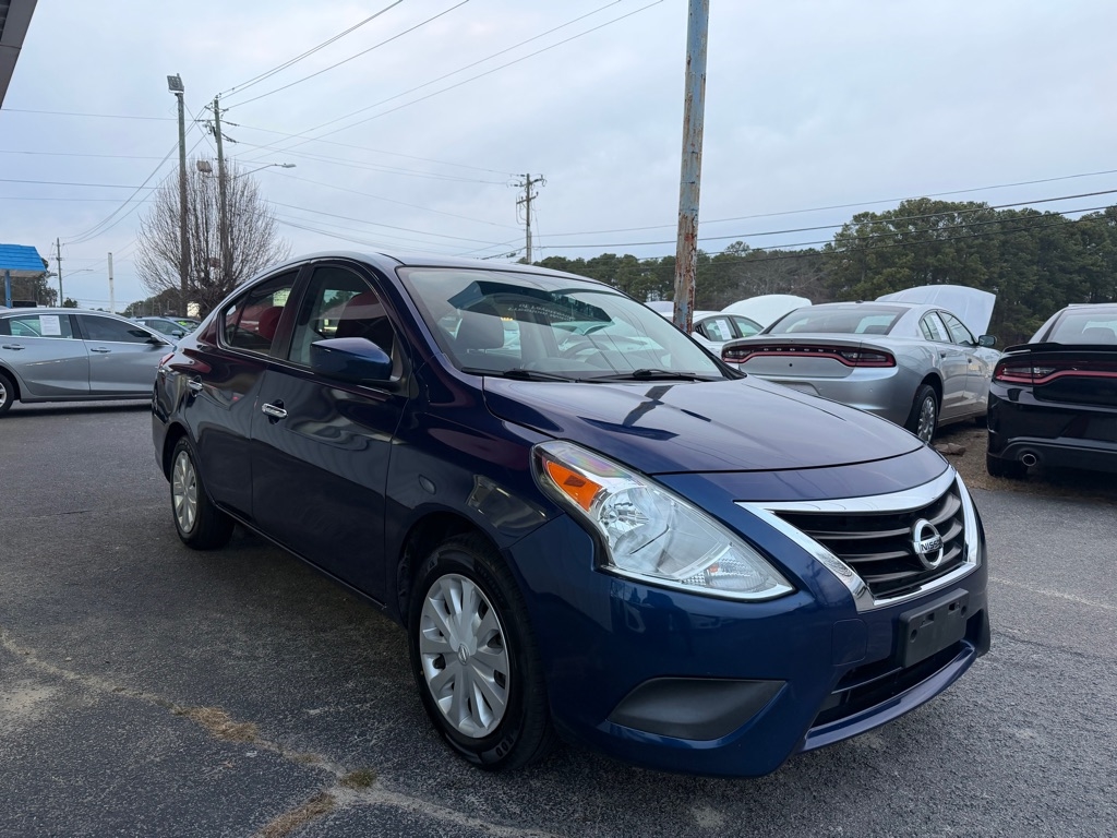 Nissan Versa  2019