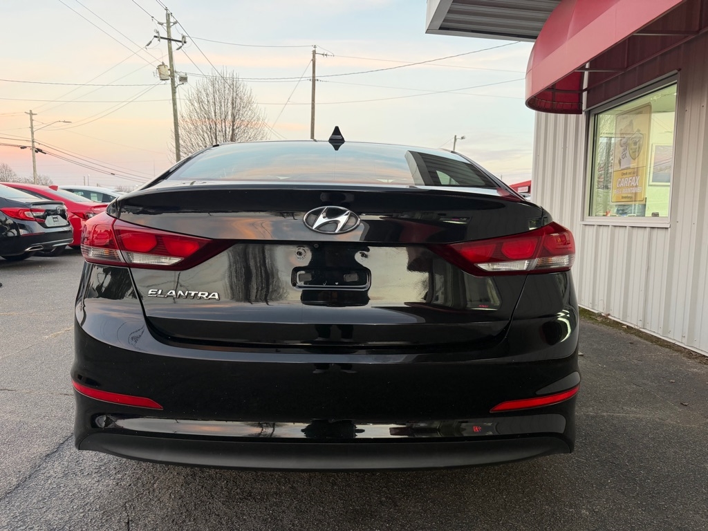 Hyundai Elantra  2017