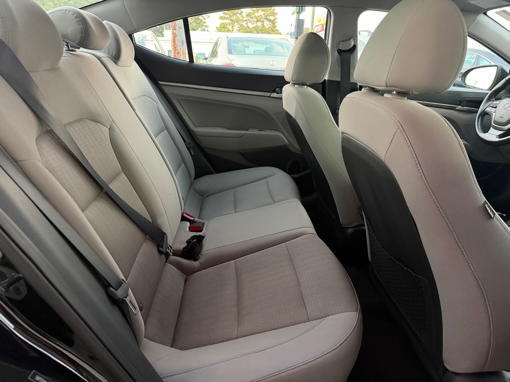 Hyundai Elantra  2017