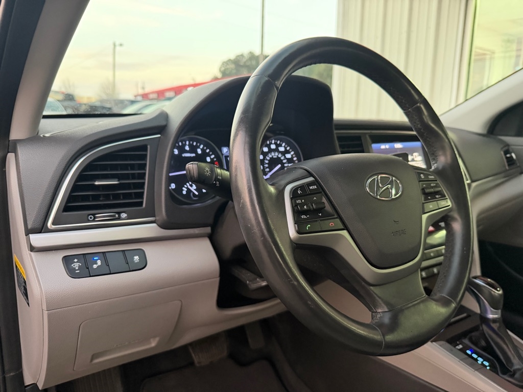 Hyundai Elantra  2017