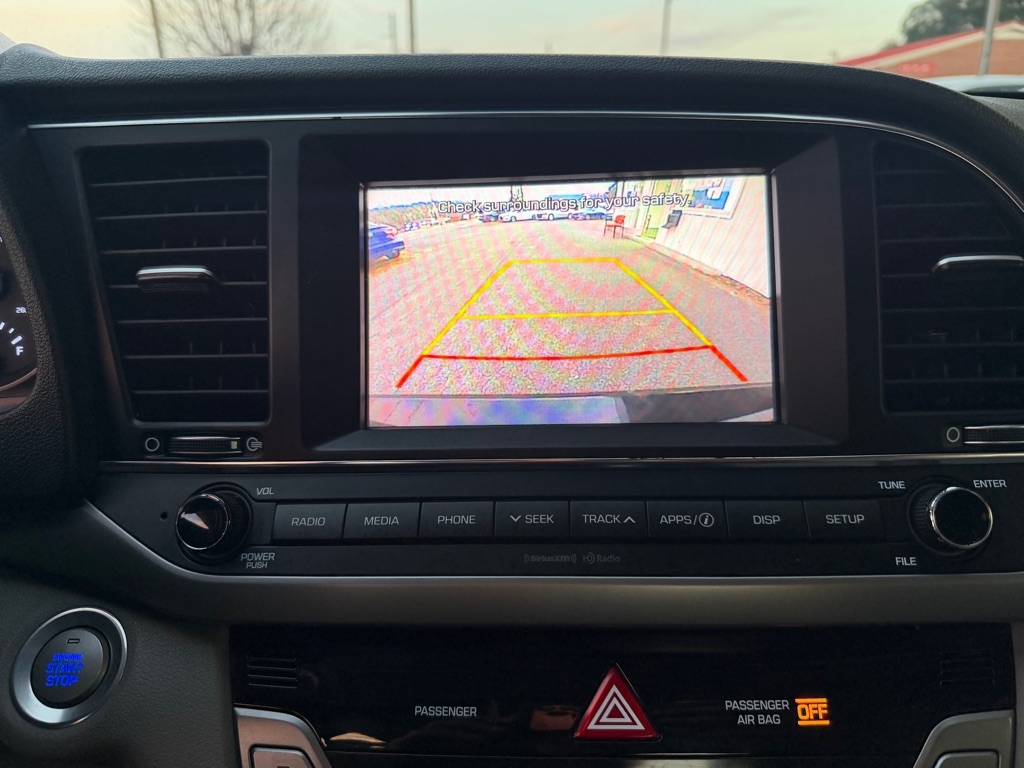 Hyundai Elantra  2017