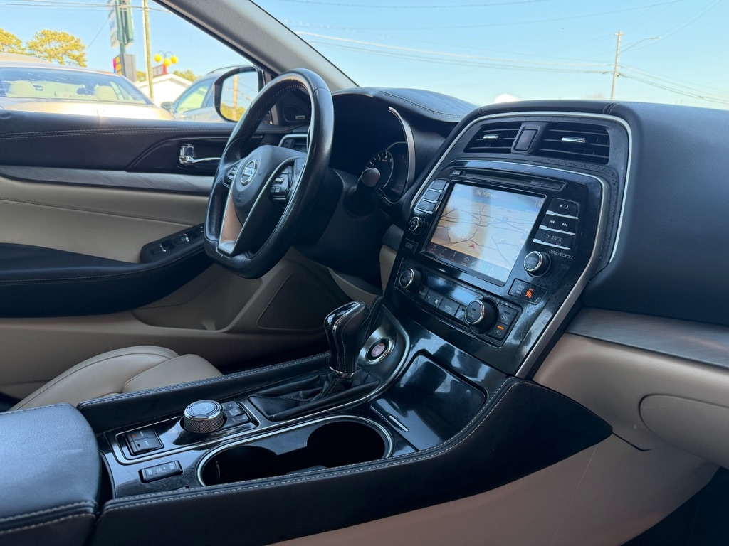 Nissan Maxima  2018