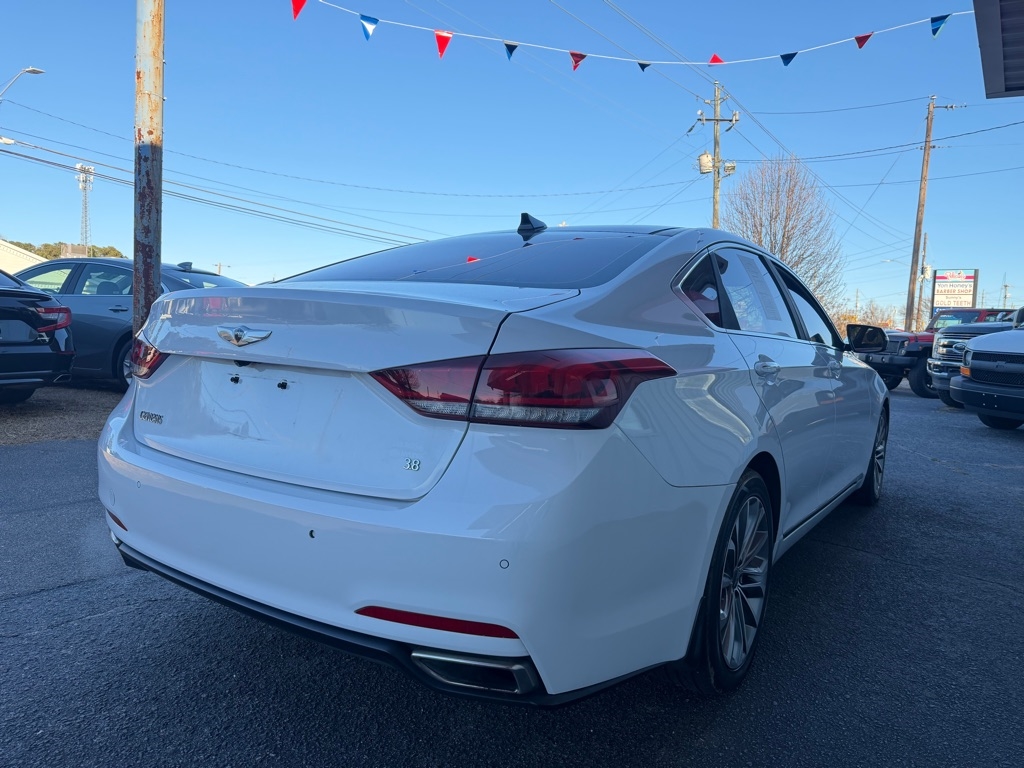 Hyundai Genesis  2015