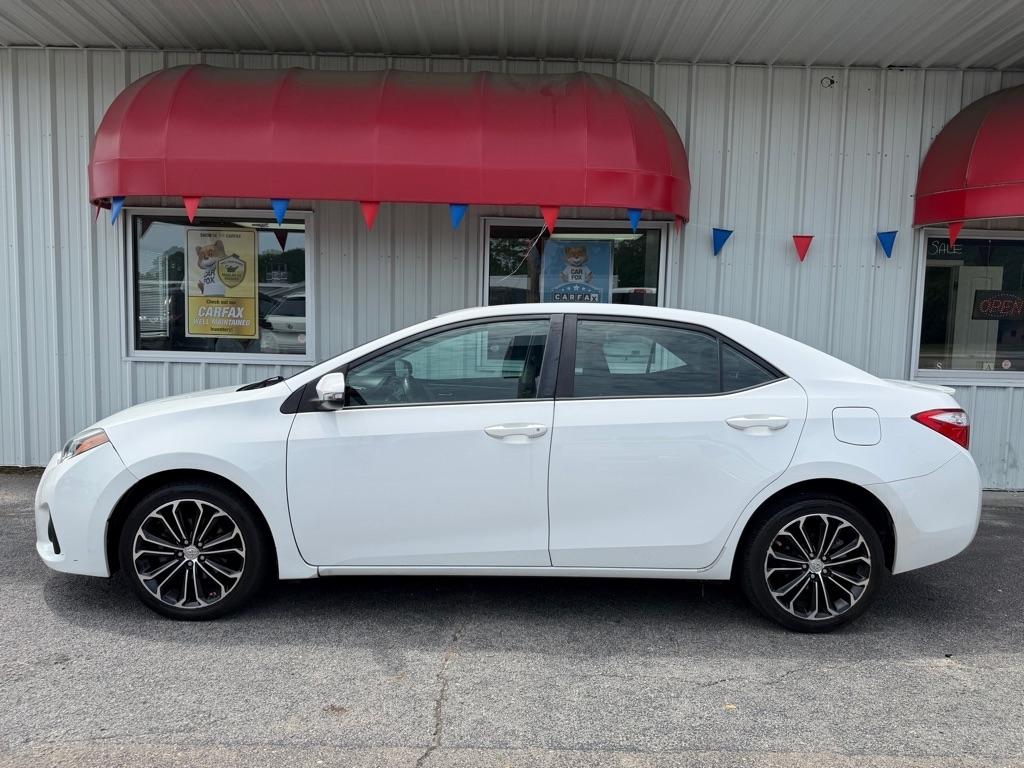 Toyota Corolla  2015