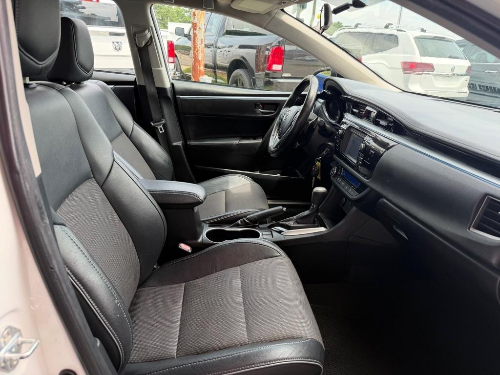 Toyota Corolla  2015