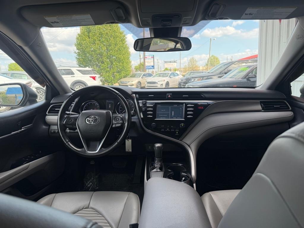 Toyota Camry  2019