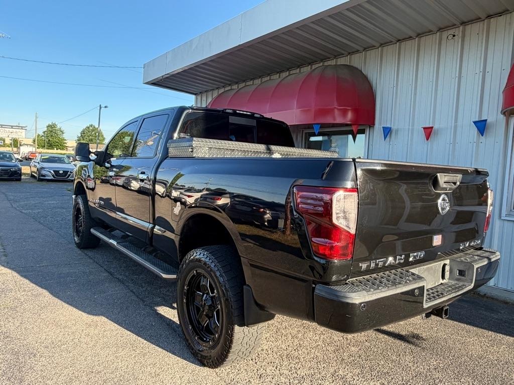 Nissan Titan XD  2017