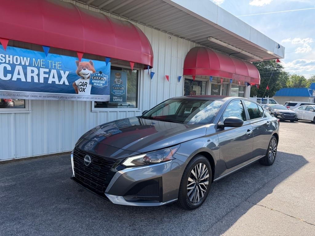 Nissan Altima  2024