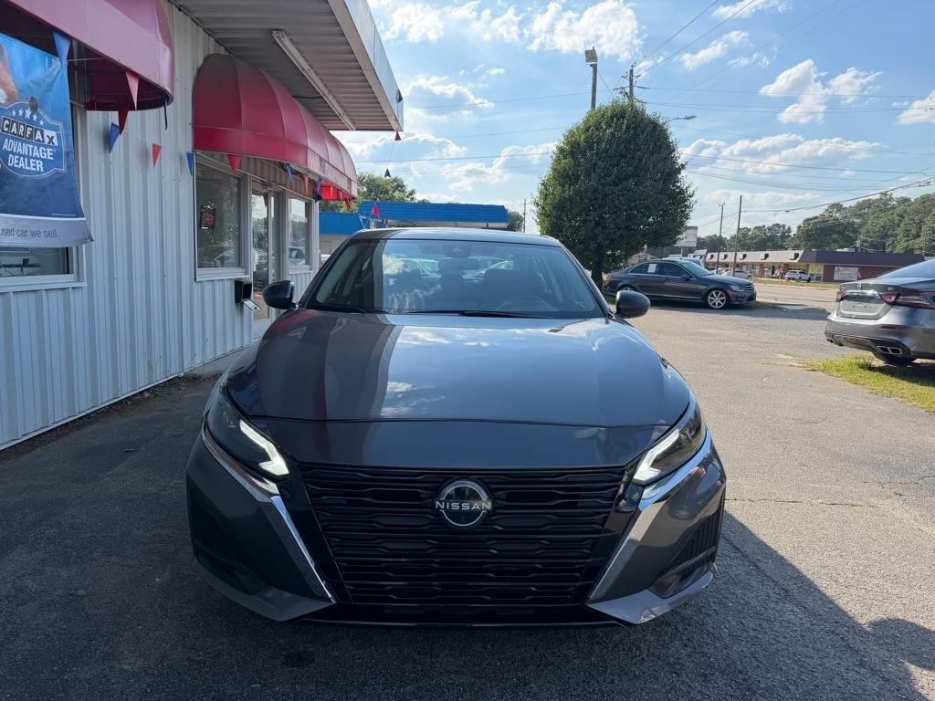 Nissan Altima  2024