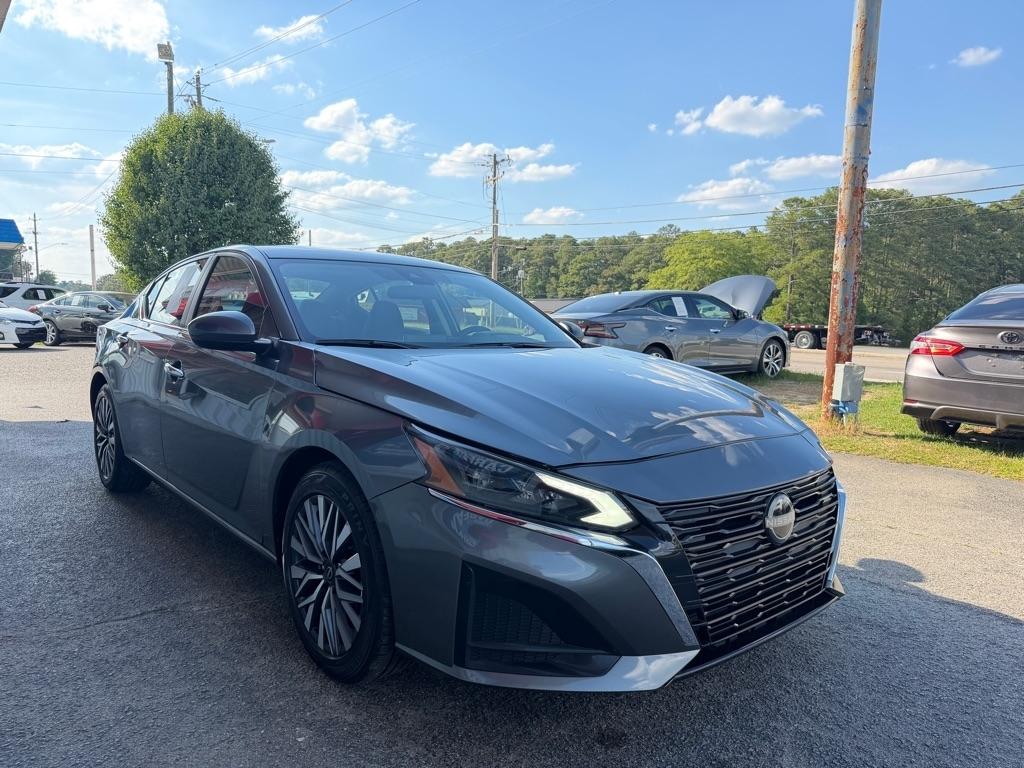 Nissan Altima  2024