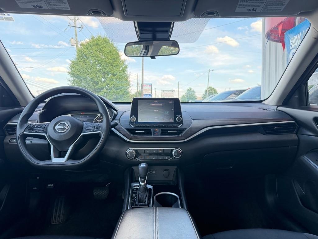 Nissan Altima  2024