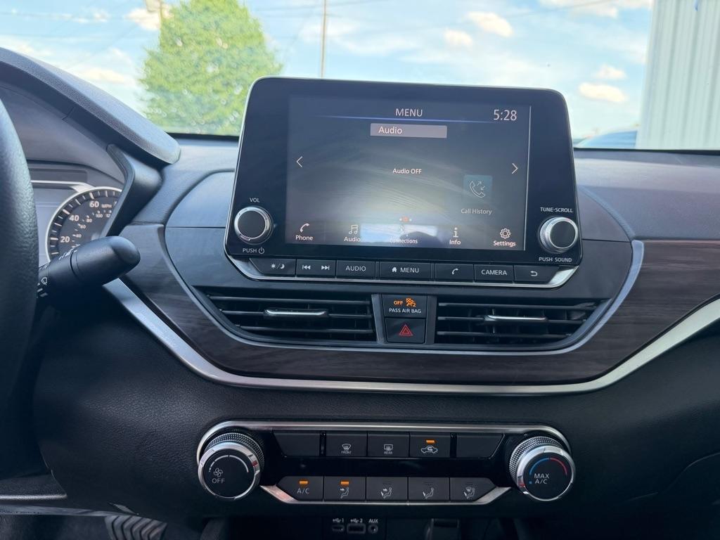 Nissan Altima  2024