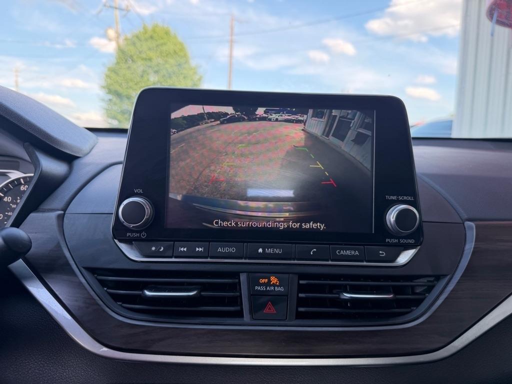Nissan Altima  2024