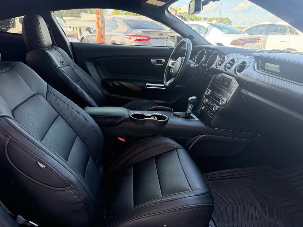 Ford Mustang  2019