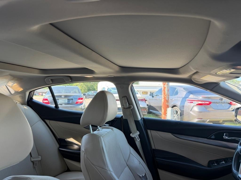 Nissan Maxima  2018
