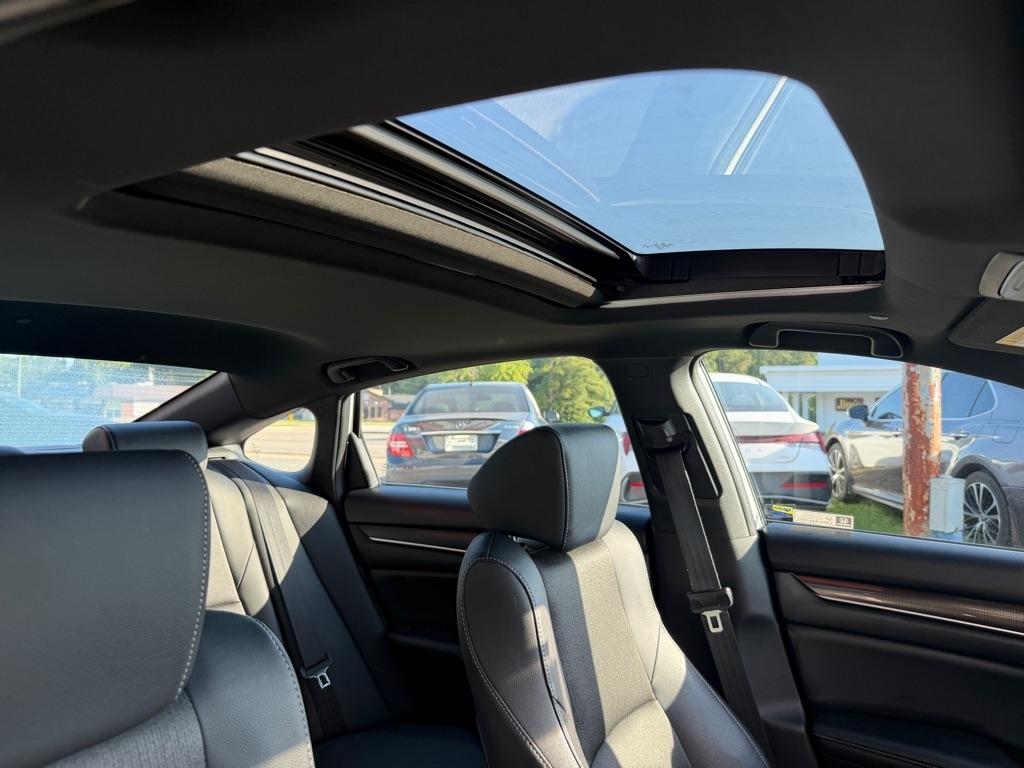 Honda Accord  2019