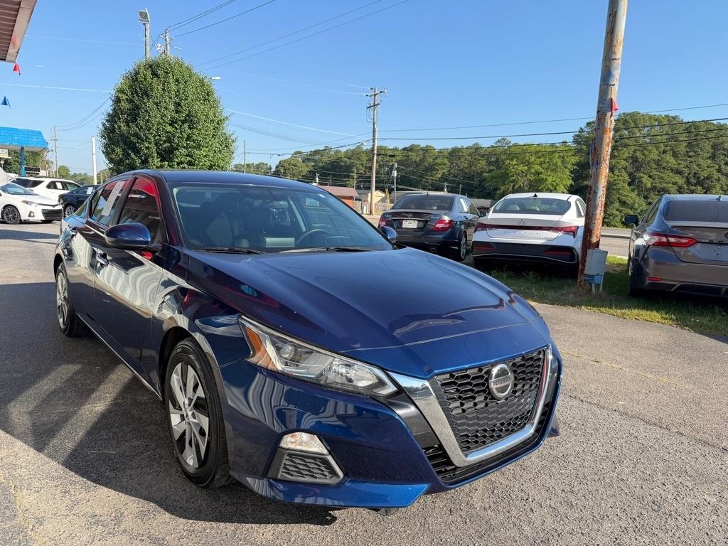 Nissan Altima  2020