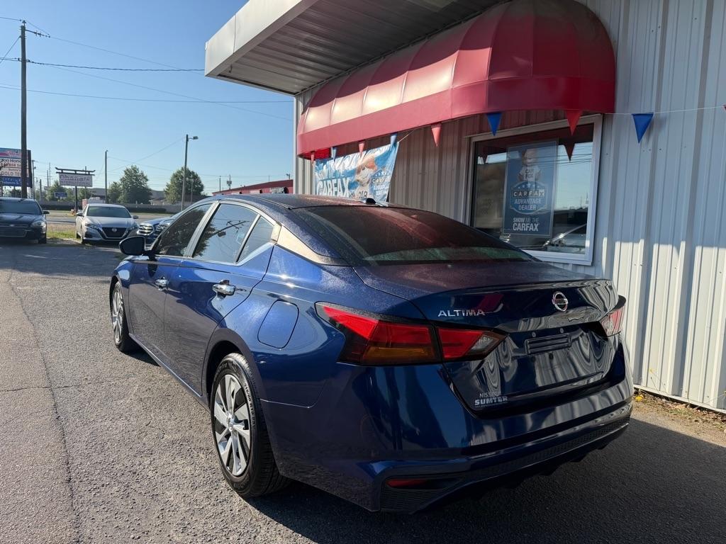 Nissan Altima  2020