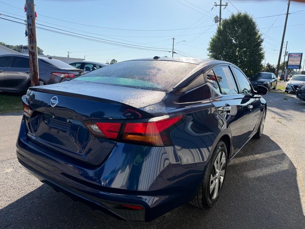 Nissan Altima  2020