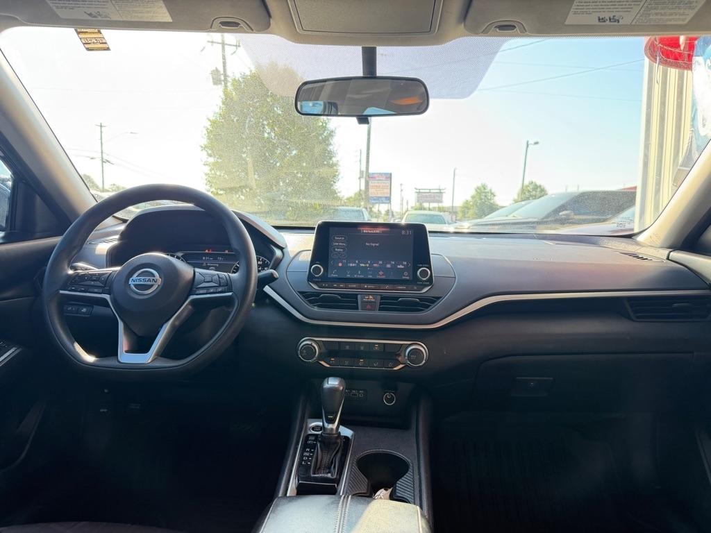 Nissan Altima  2020
