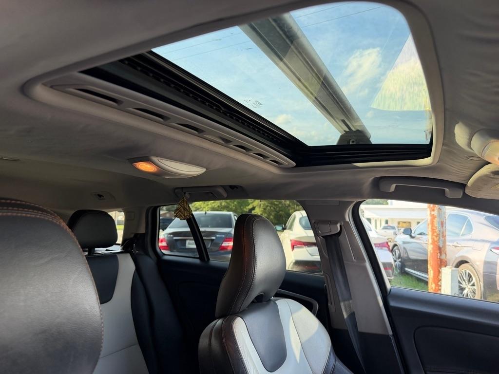 Volvo V60 Cross Country  2016