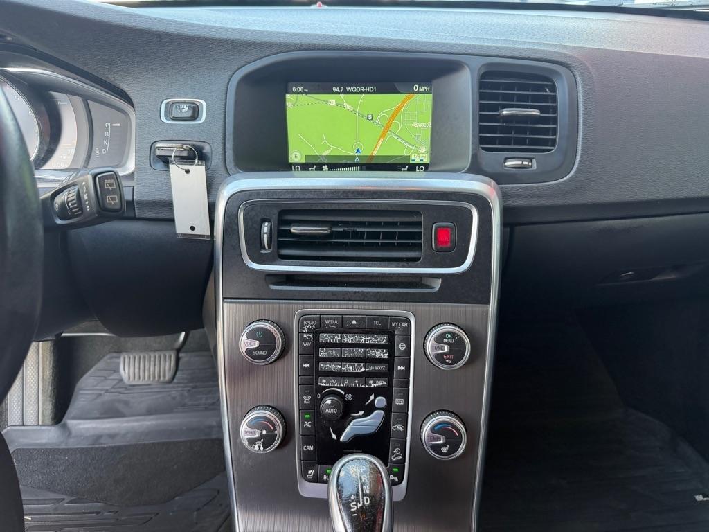 Volvo V60 Cross Country  2016