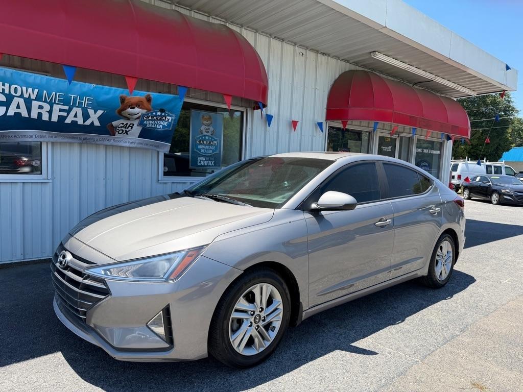 Hyundai Elantra  2020