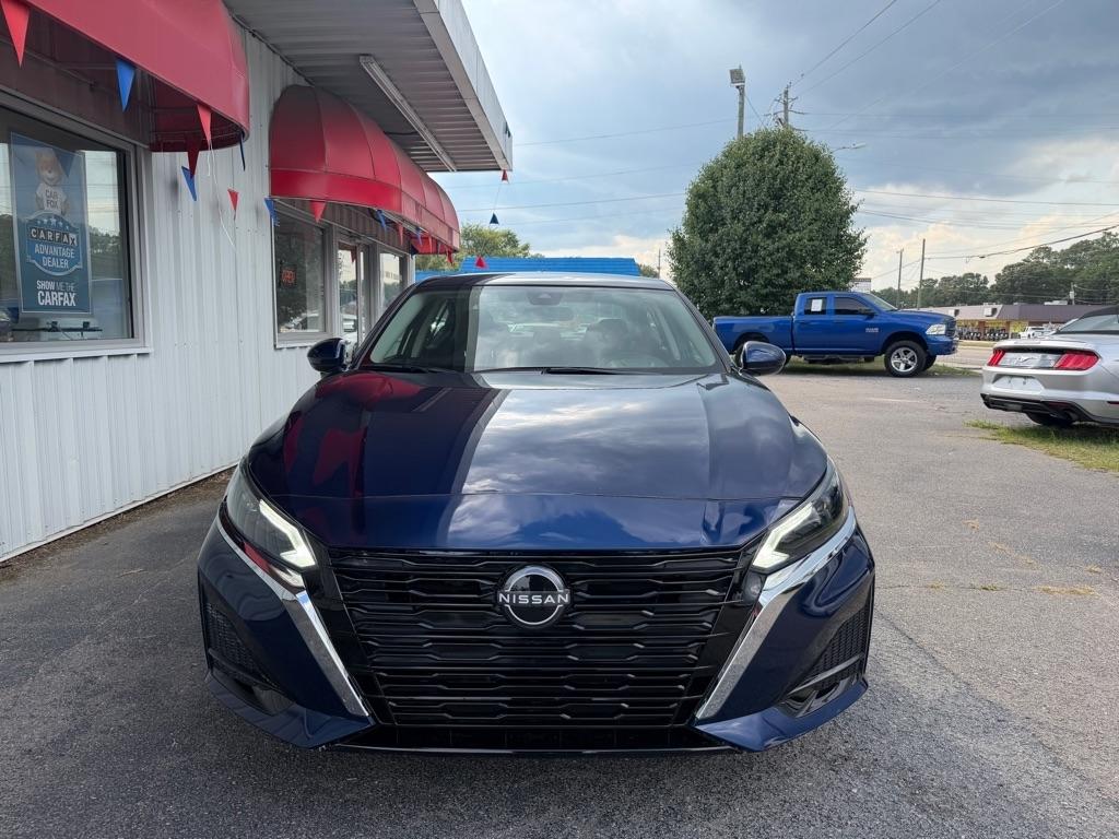Nissan Altima  2023