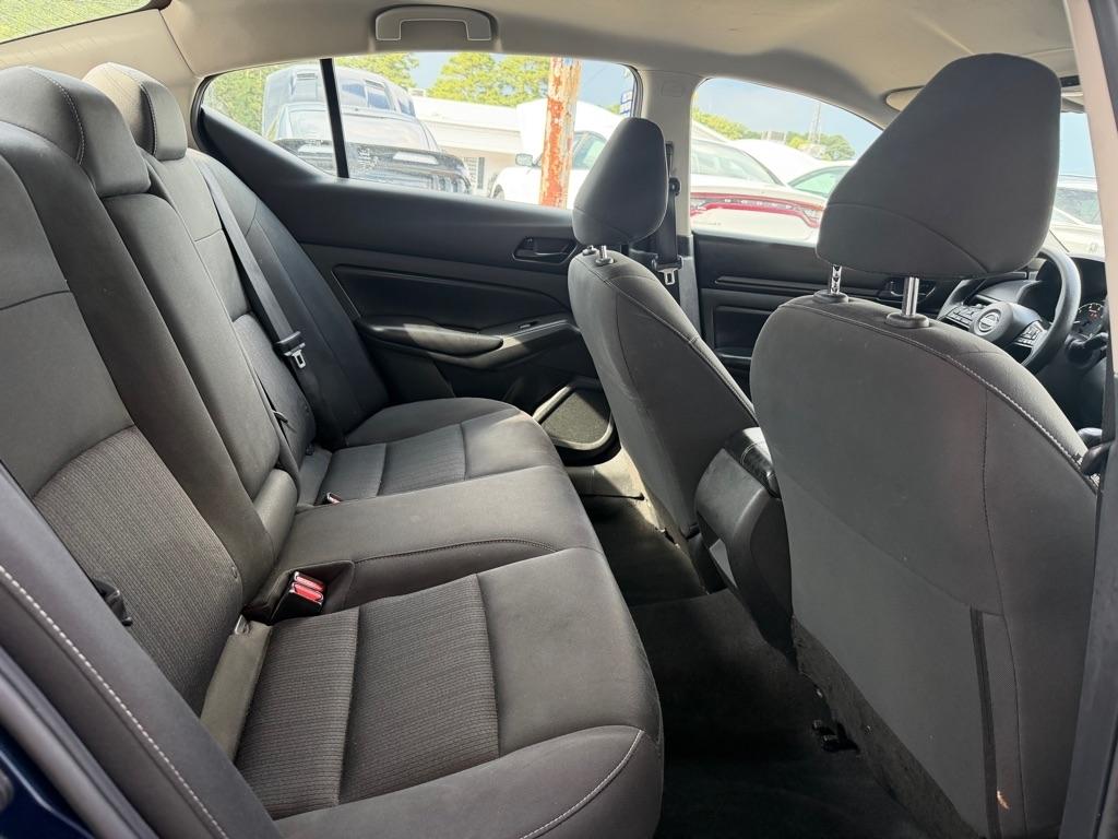Nissan Altima  2023