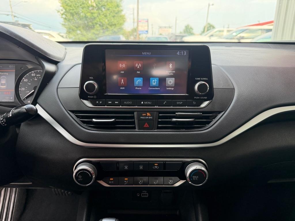 Nissan Altima  2023