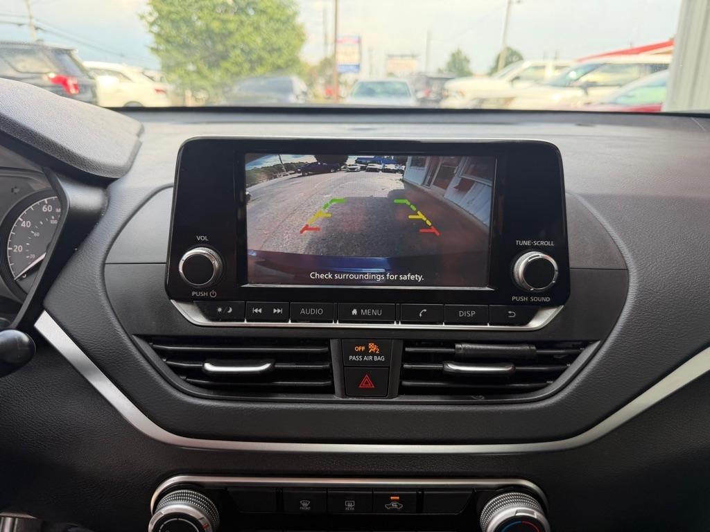 Nissan Altima  2023