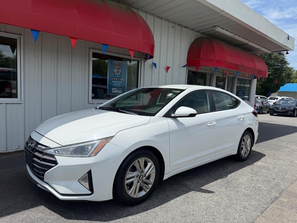 Hyundai Elantra  2019