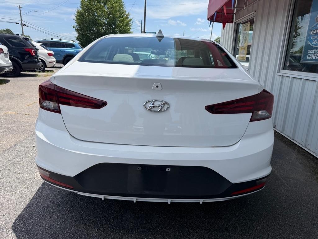Hyundai Elantra  2019