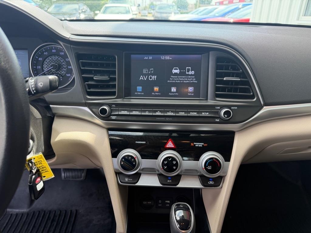 Hyundai Elantra  2019