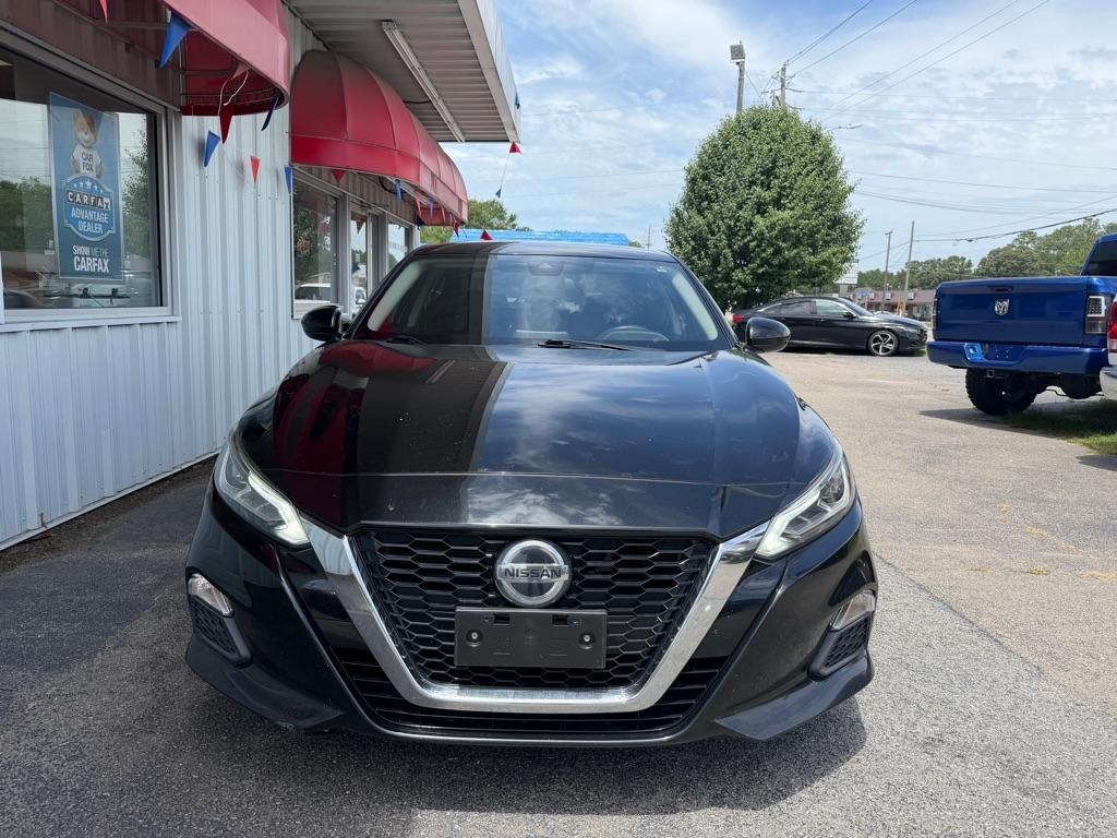 Nissan Altima  2021