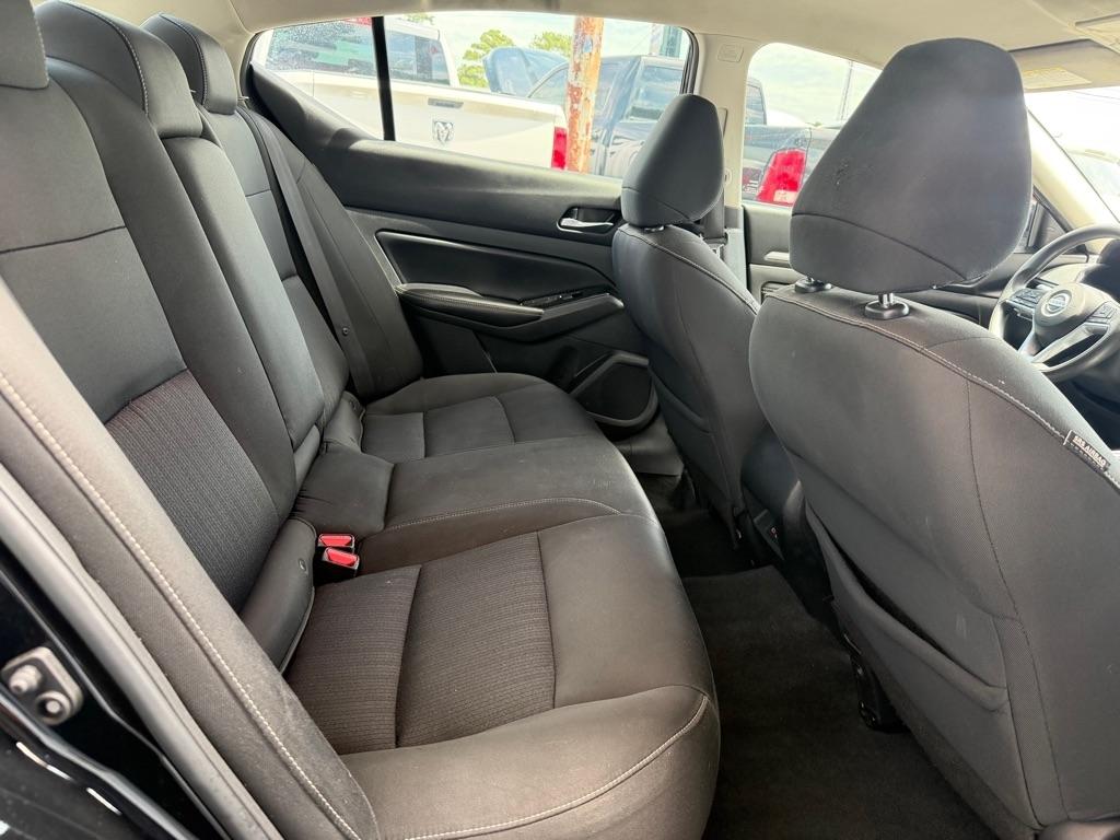 Nissan Altima  2021