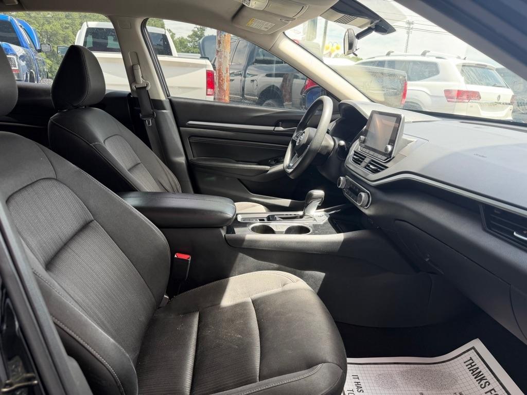 Nissan Altima  2021