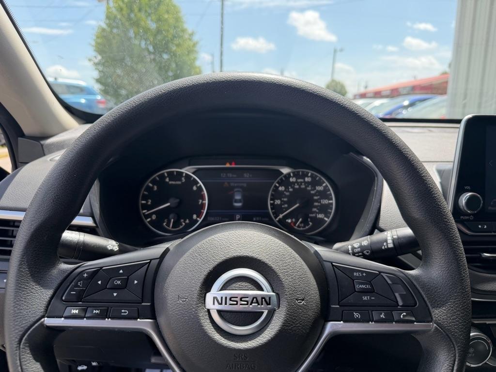Nissan Altima  2021