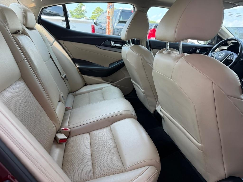 Nissan Maxima  2018