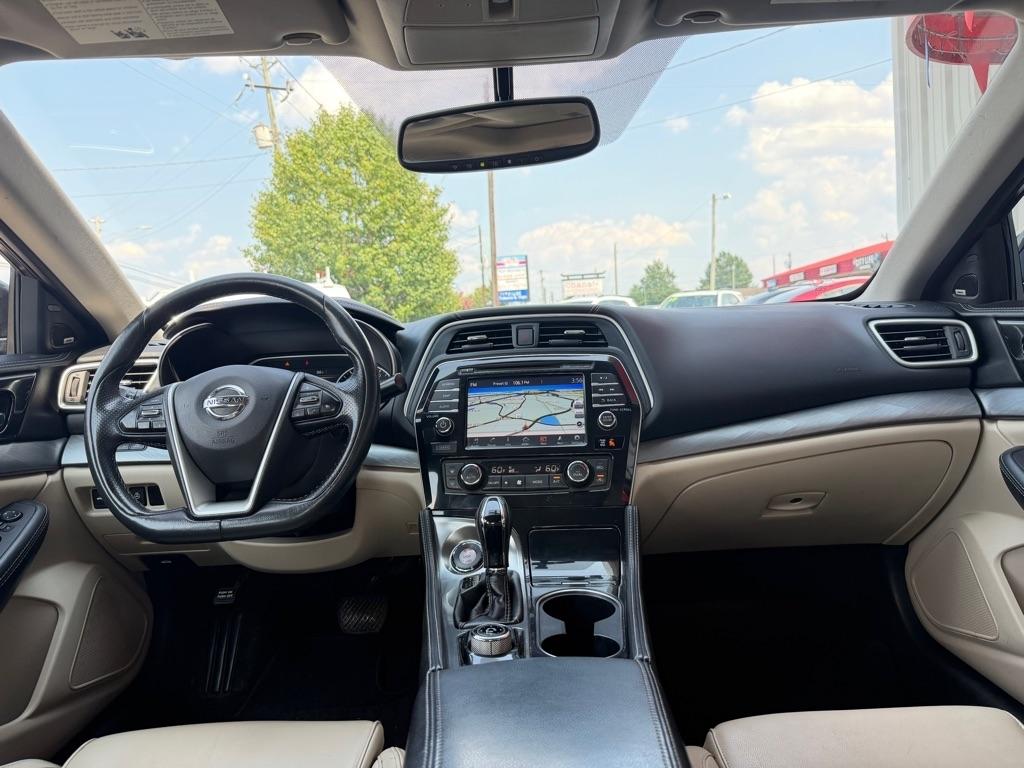 Nissan Maxima  2018